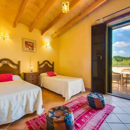 Mallorcan Countryside For 12 Guests Búger