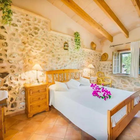 Mallorcan Countryside For 12 Guests Búger
